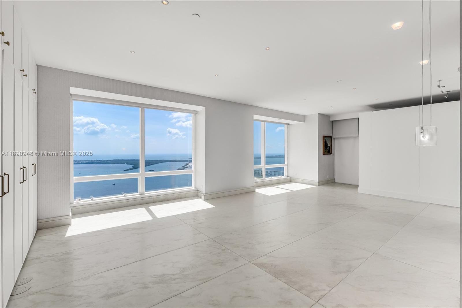 1425 Brickell Ave #54DEF Miami, FL 33131 1425 Brickell Ave #54DEF Miami, FL 33131