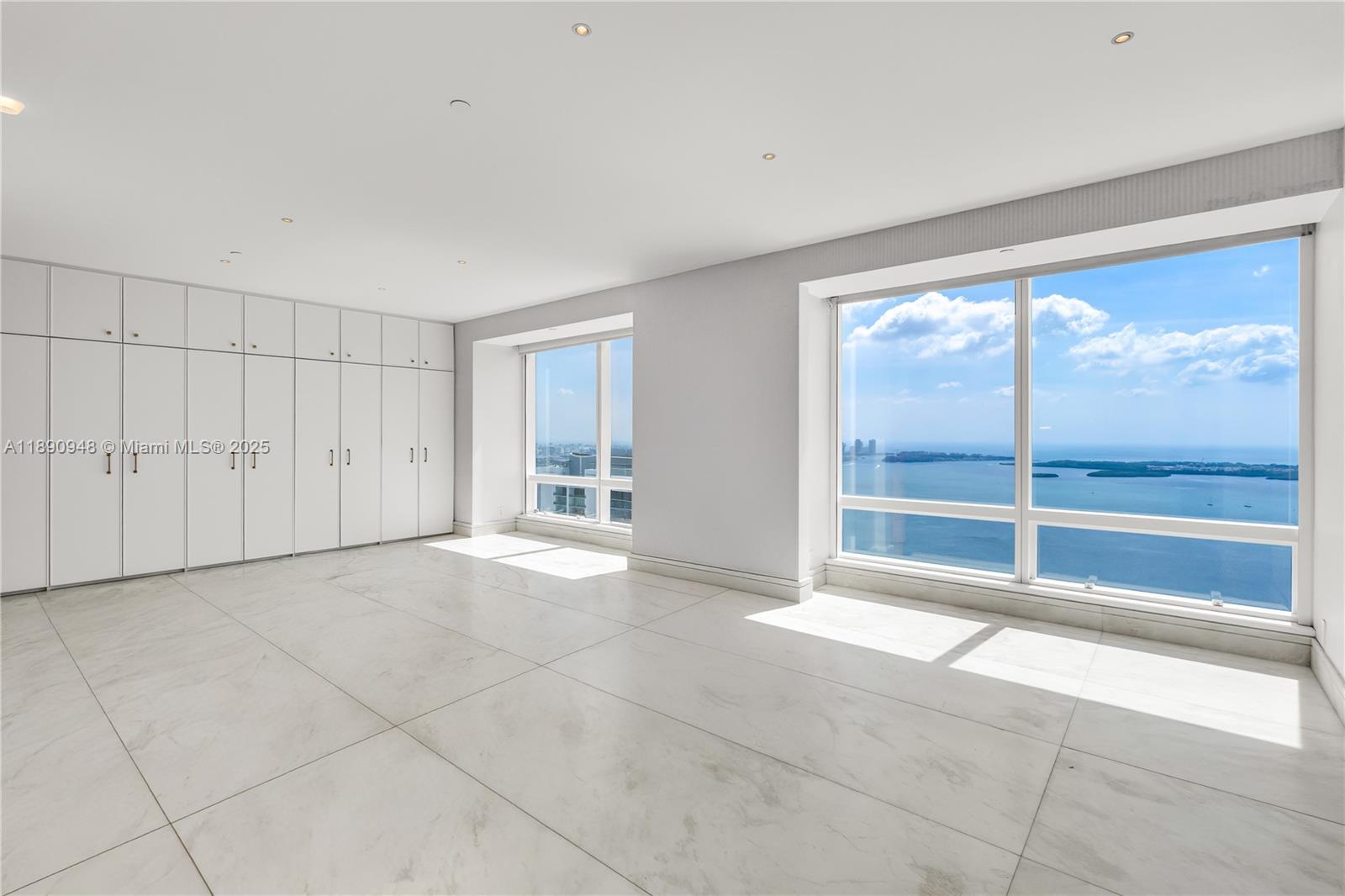 1425 Brickell Ave #54DEF Miami, FL 33131 1425 Brickell Ave #54DEF Miami, FL 33131