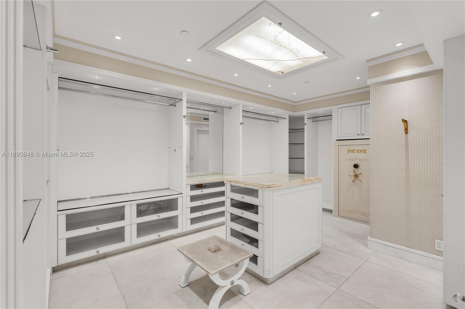 1425 Brickell Ave #54DEF Miami, FL 33131 1425 Brickell Ave #54DEF Miami, FL 33131