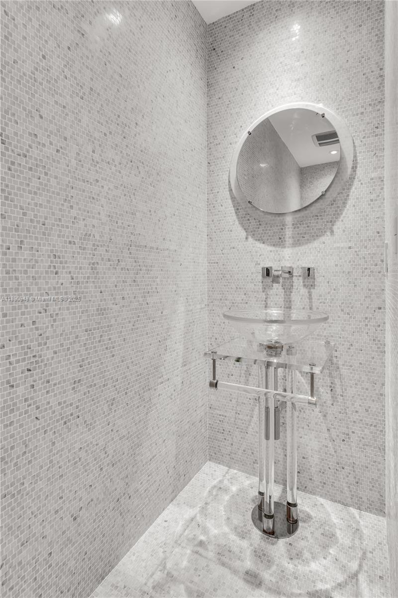 1425 Brickell Ave #54DEF Miami, FL 33131 1425 Brickell Ave #54DEF Miami, FL 33131