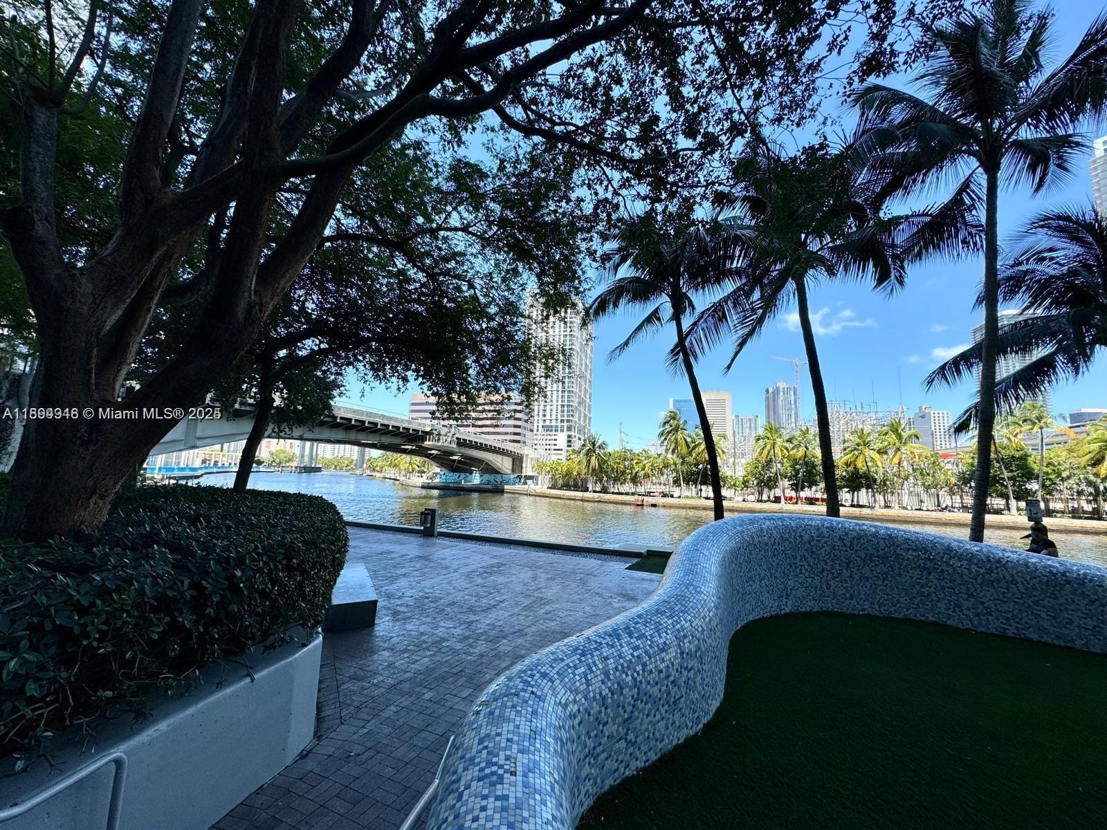 image Latitude On The River24