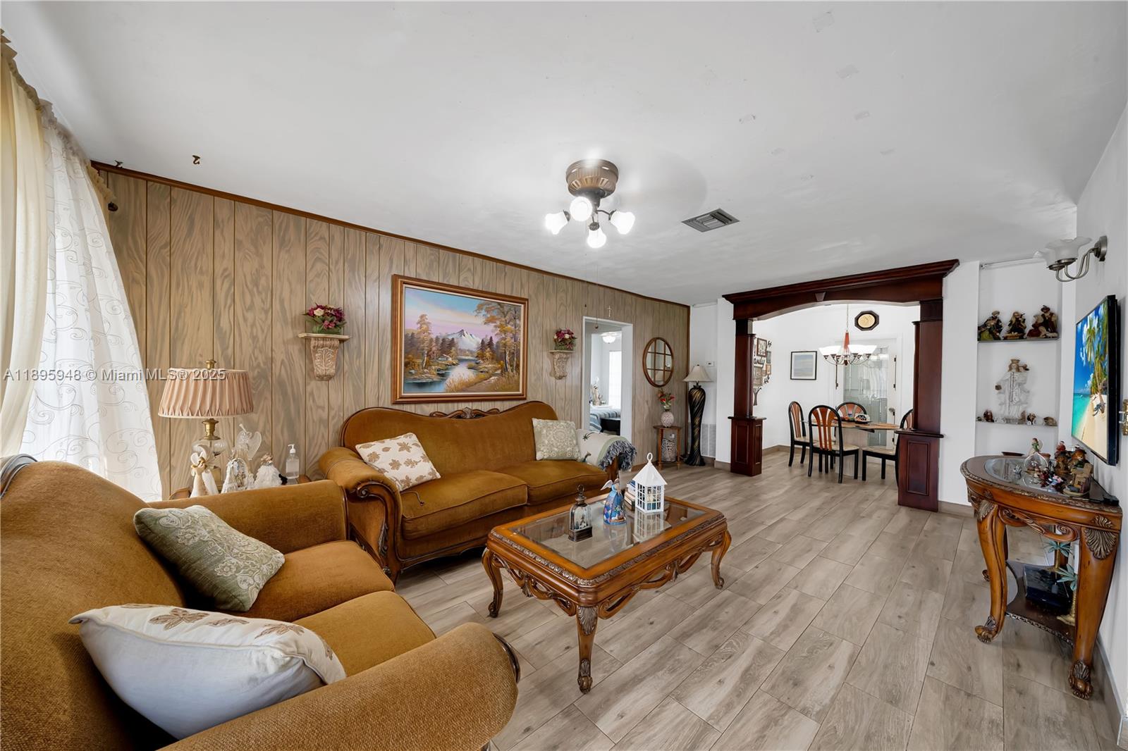 5402 SW 128th Pl Miami, FL 33175