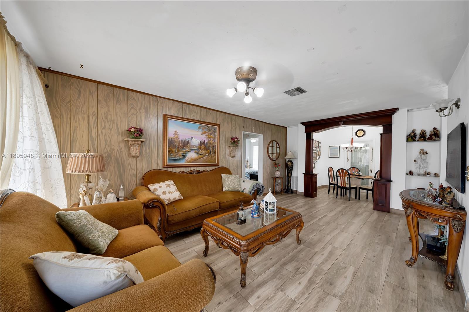 5402 SW 128th Pl Miami, FL 33175