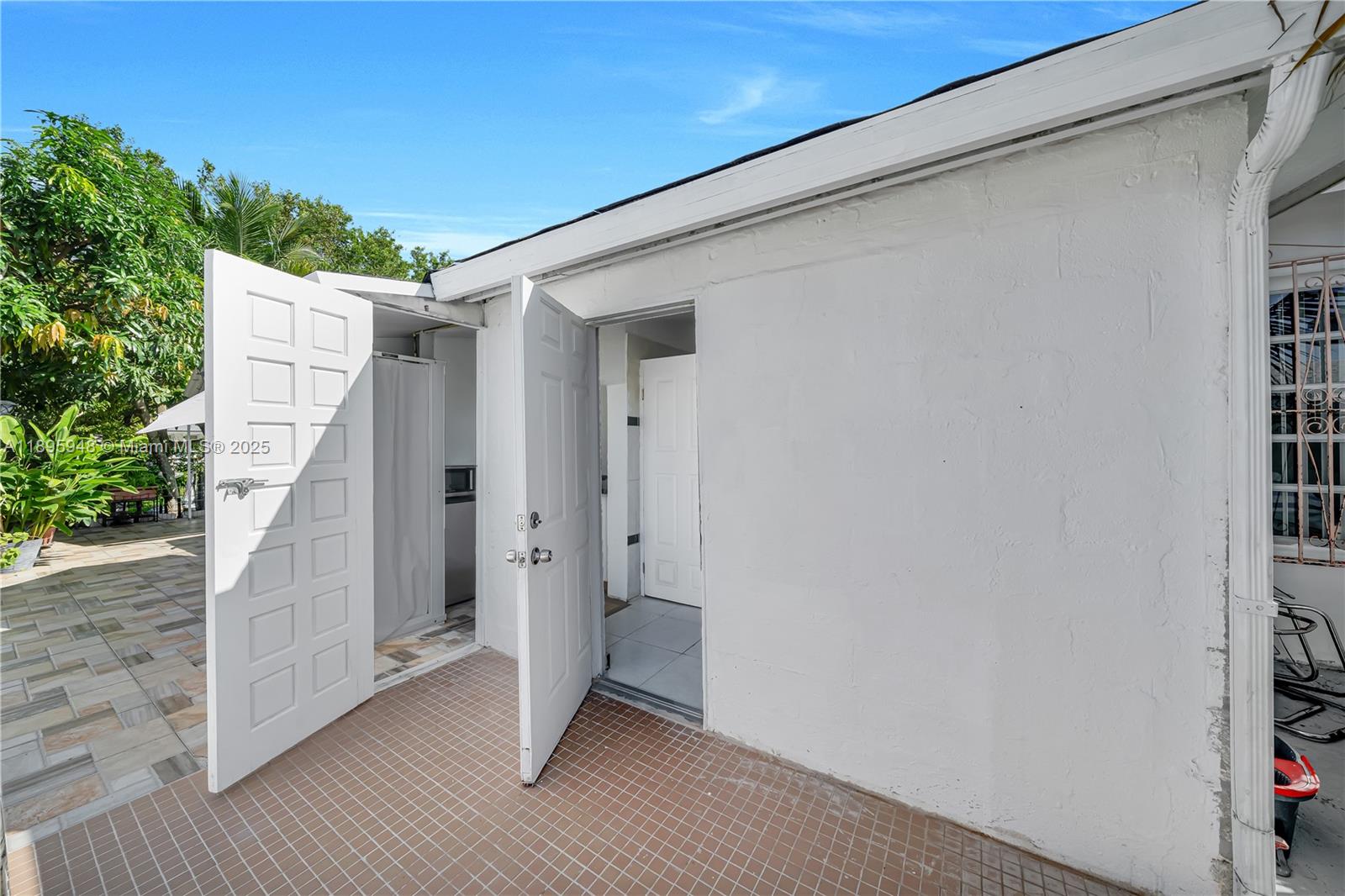 5402 SW 128th Pl Miami, FL 33175