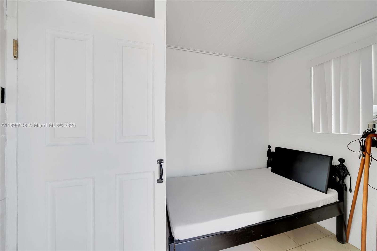 5402 SW 128th Pl Miami, FL 33175