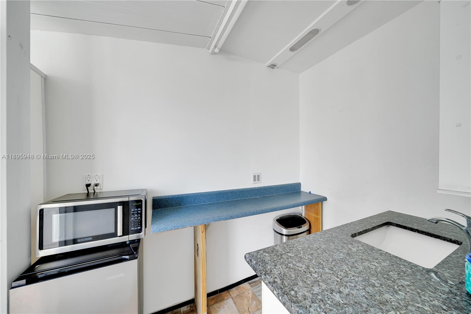 5402 SW 128th Pl Miami, FL 33175