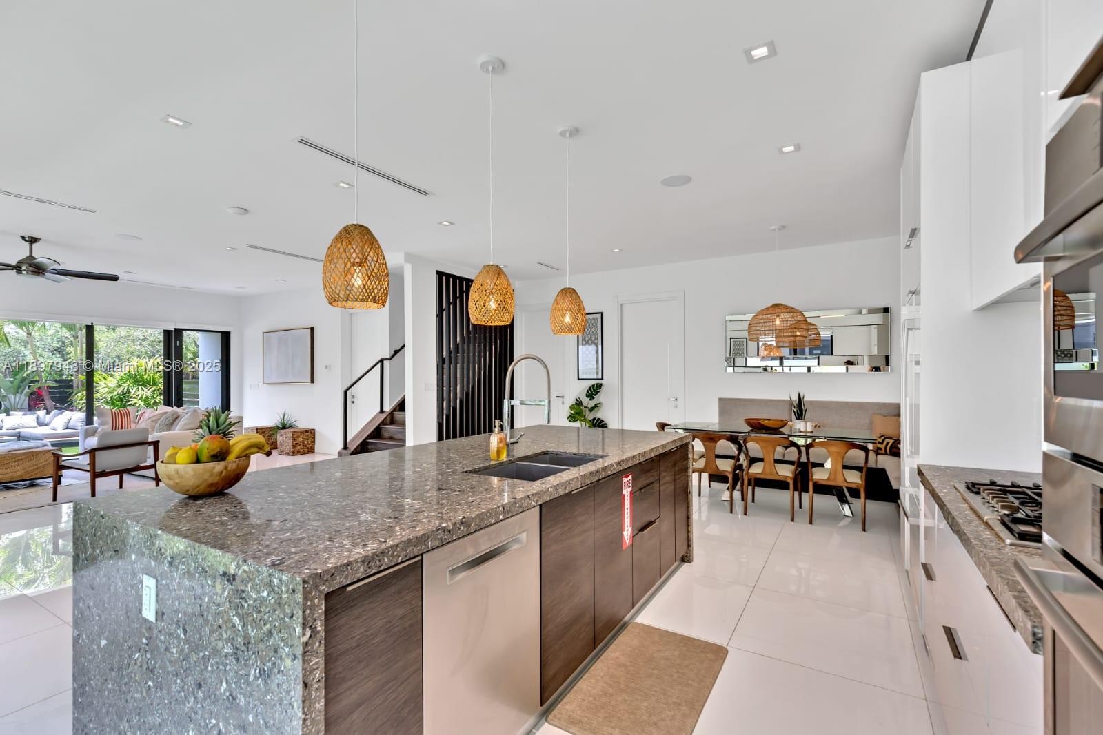 1516 SE 1st St Fort Lauderdale, FL 33301