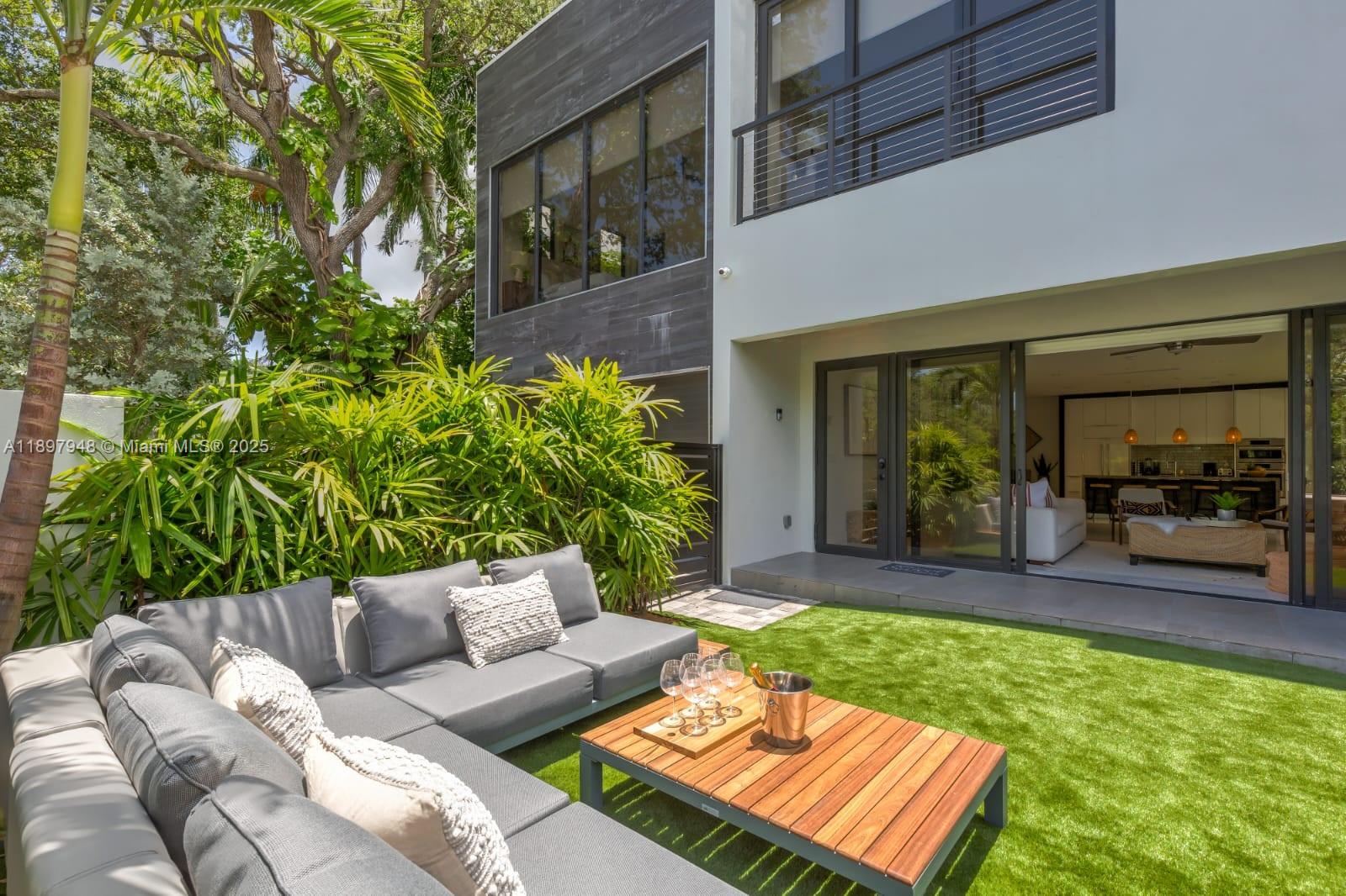 1516 SE 1st St Fort Lauderdale, FL 33301