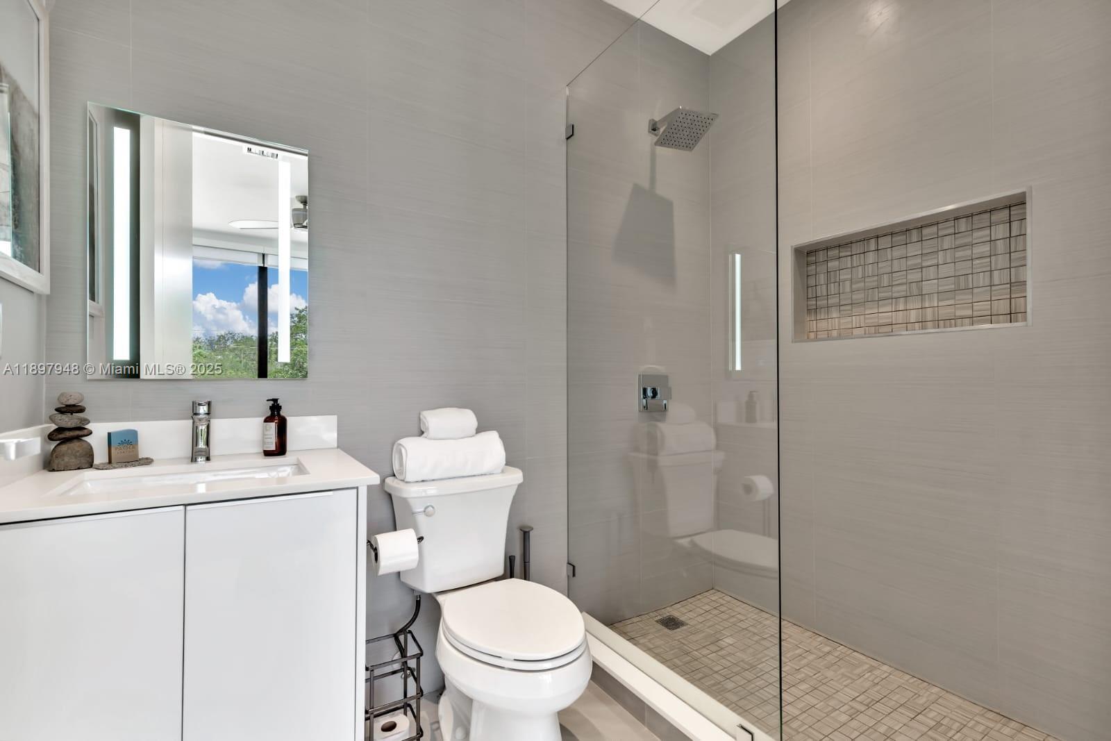 1516 SE 1st St Fort Lauderdale, FL 33301