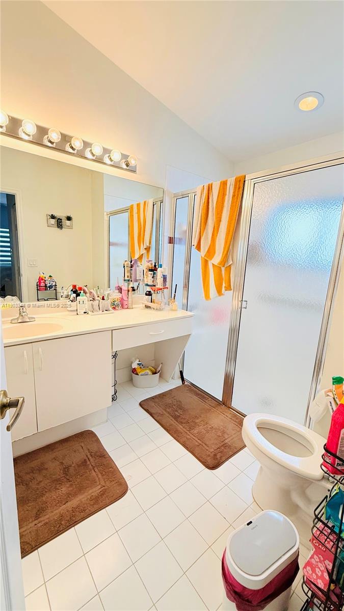 1235 NW 144th Ave Pembroke Pines, FL 33028