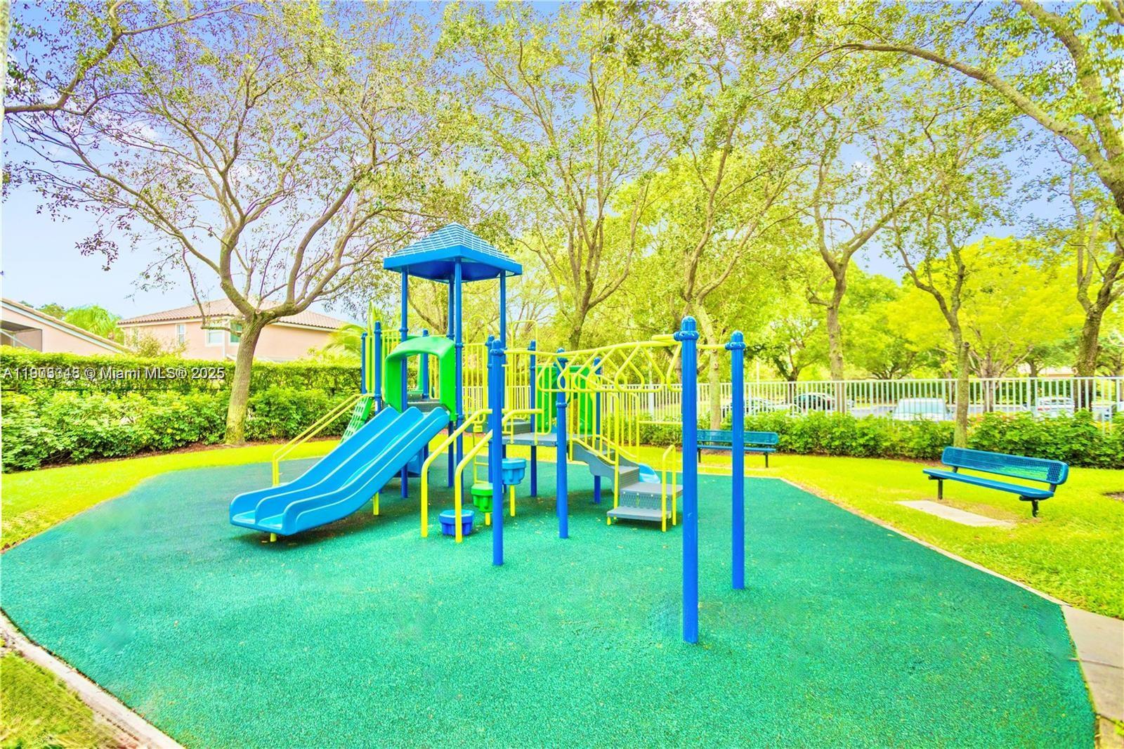 1235 NW 144th Ave Pembroke Pines, FL 33028