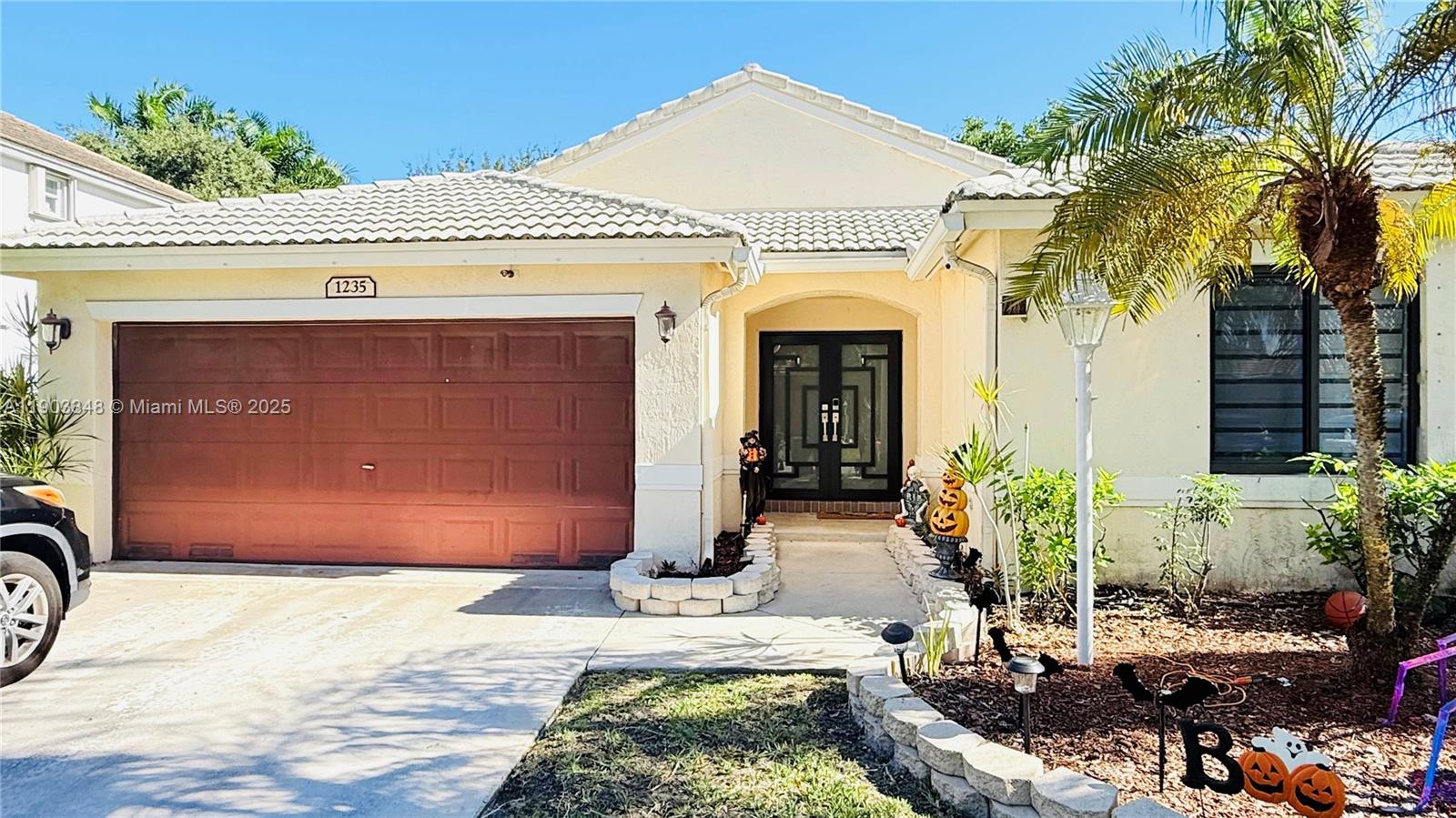 1235 NW 144th Ave Pembroke Pines, FL 33028