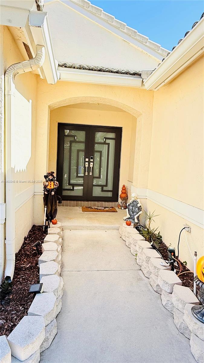 1235 NW 144th Ave Pembroke Pines, FL 33028