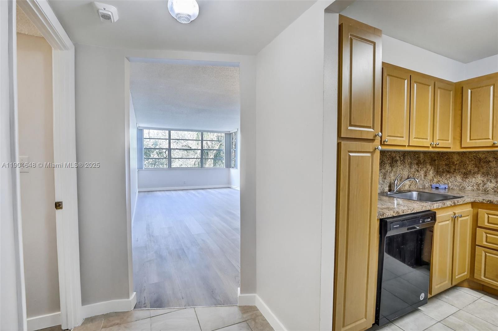 6500 Cypress Rd #410 Plantation, FL 33317