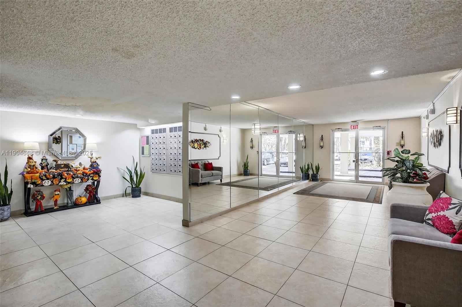 6500 Cypress Rd #410 Plantation, FL 33317