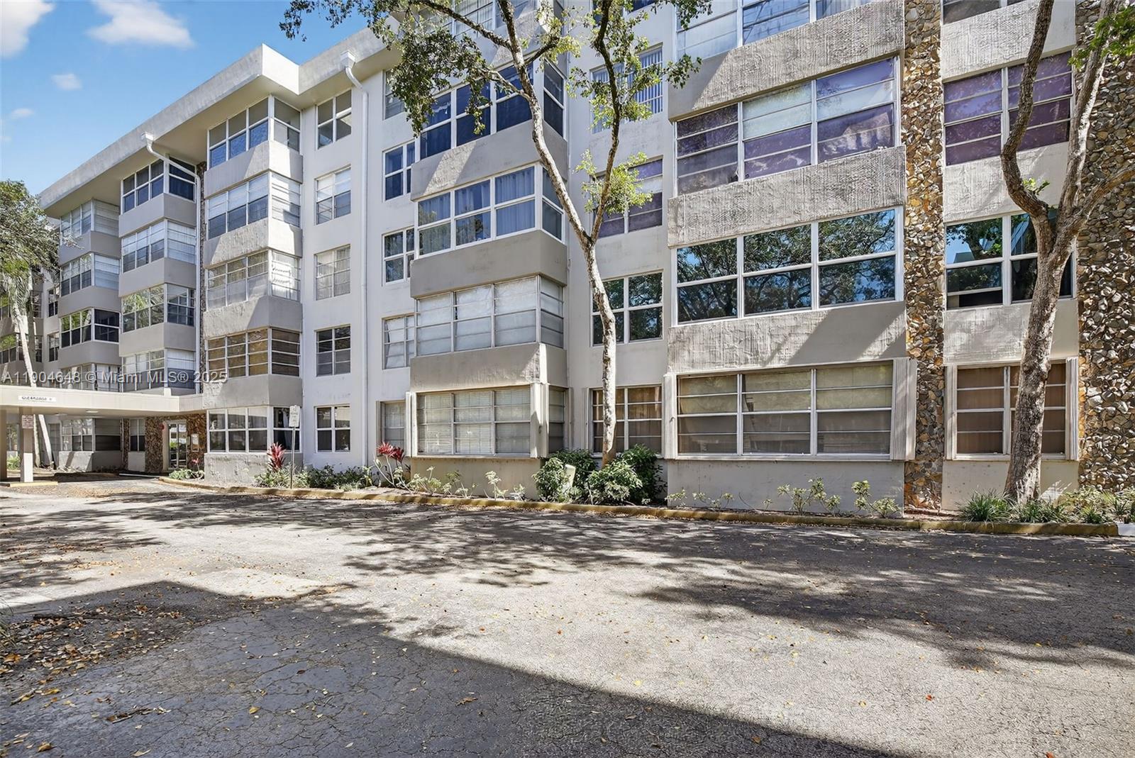 6500 Cypress Rd #410 Plantation, FL 33317