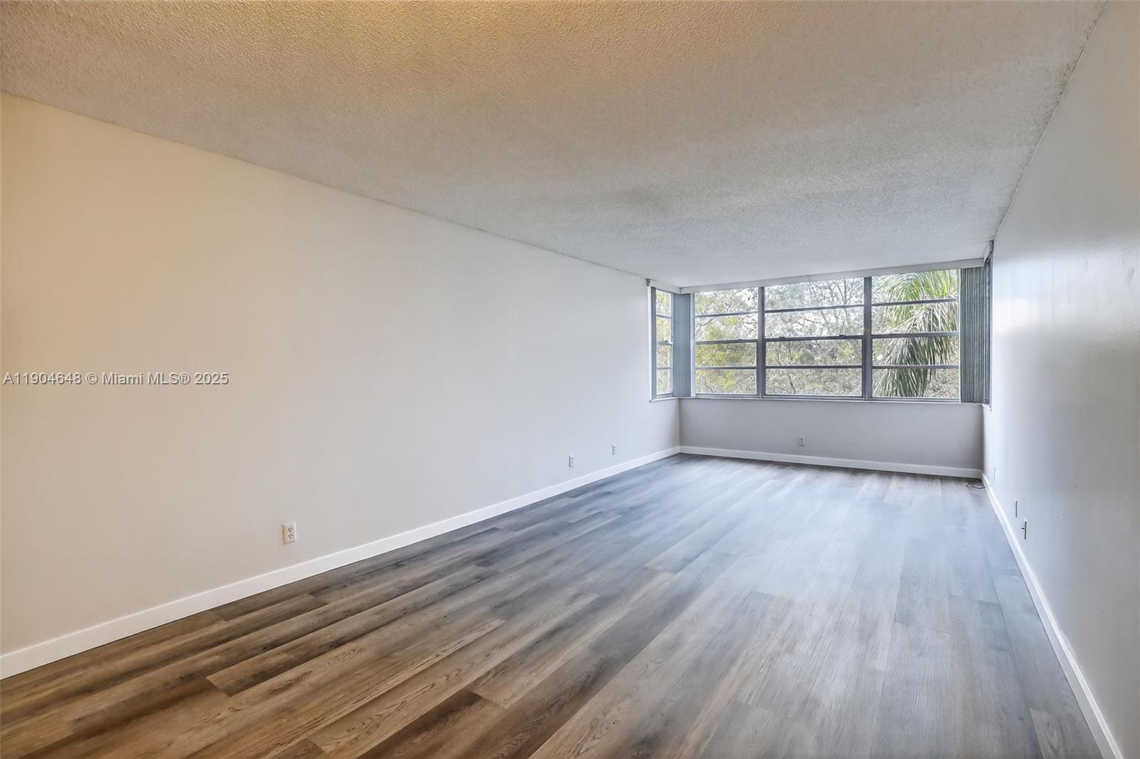 6500 Cypress Rd #410 Plantation, FL 33317