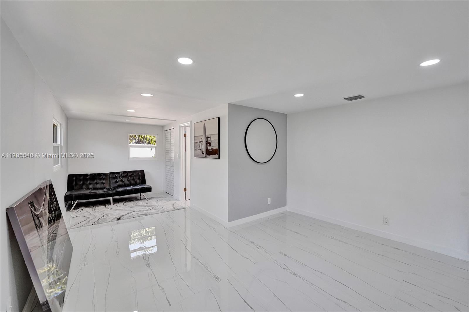 2201 SE 19th St Fort Lauderdale, FL 33316