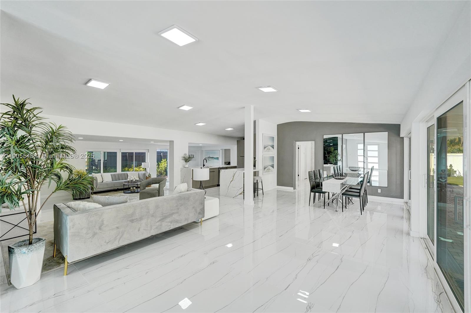 2201 SE 19th St Fort Lauderdale, FL 33316