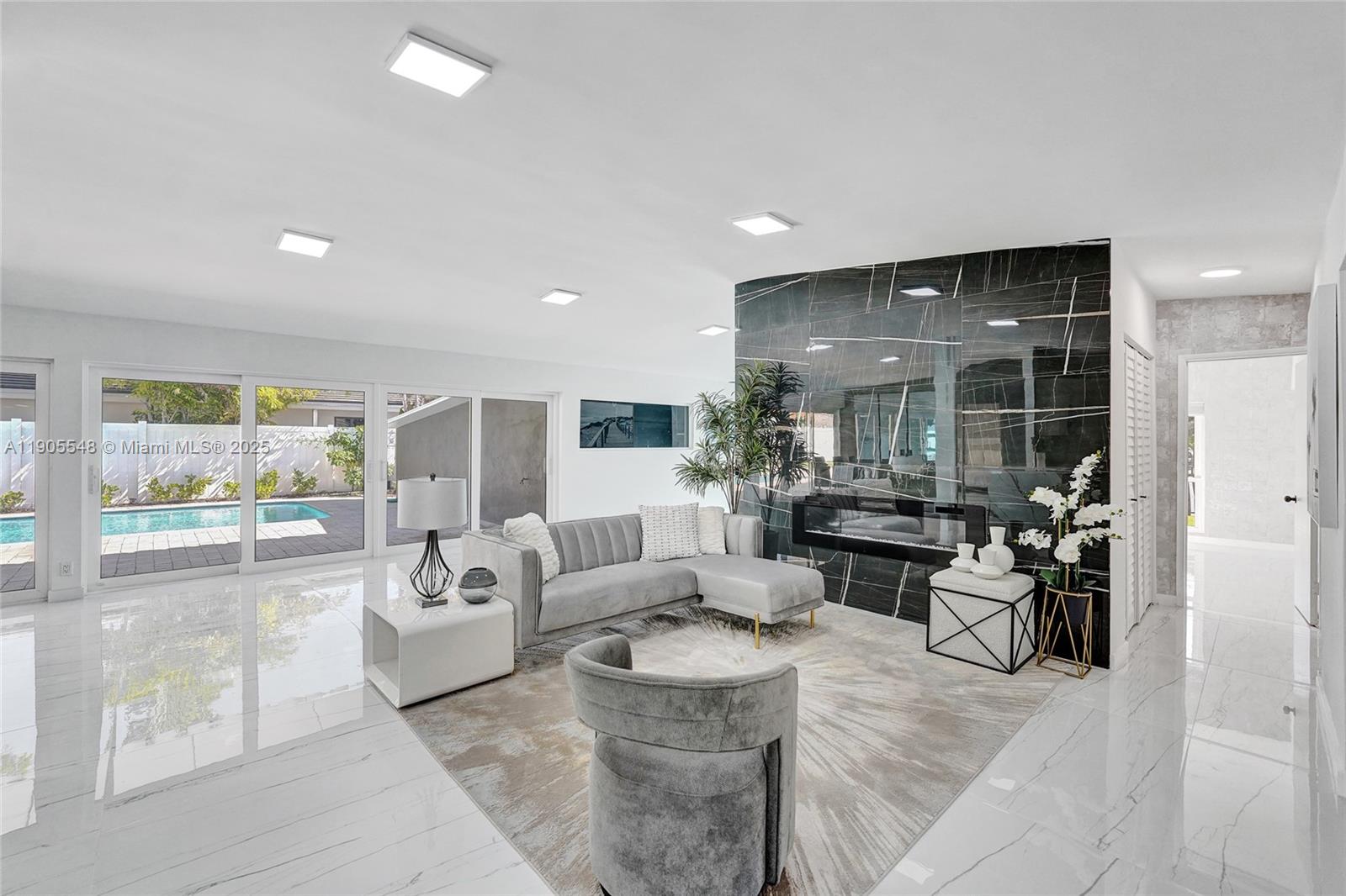 2201 SE 19th St Fort Lauderdale, FL 33316