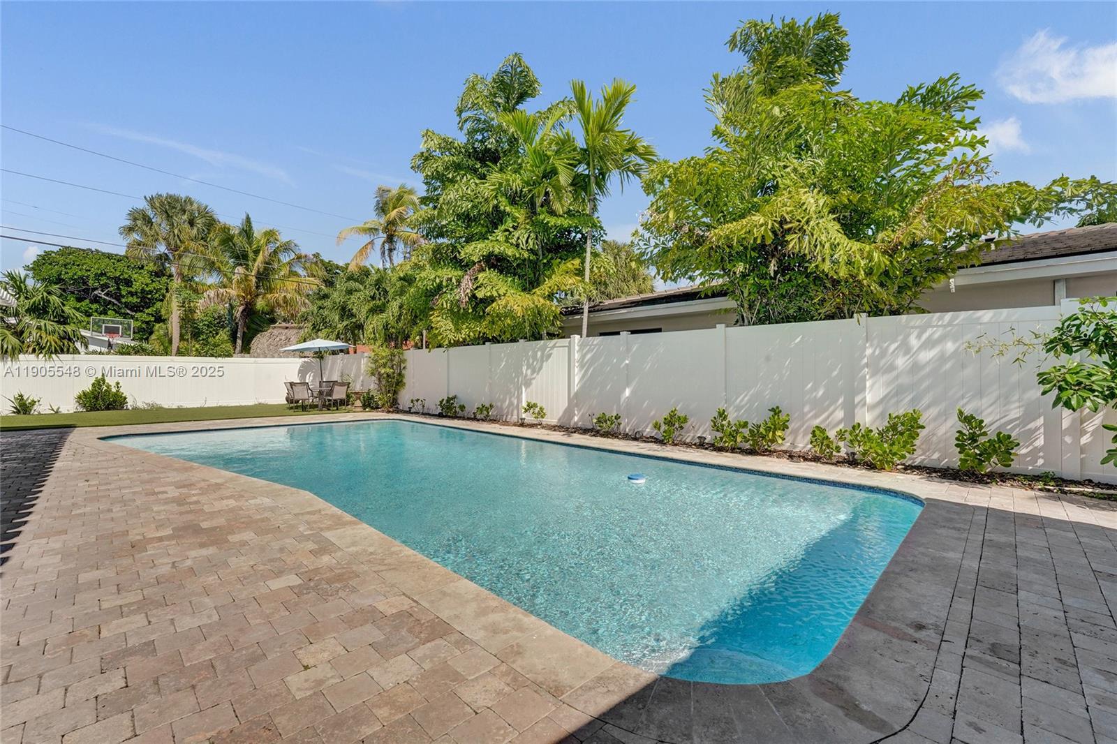 2201 SE 19th St Fort Lauderdale, FL 33316