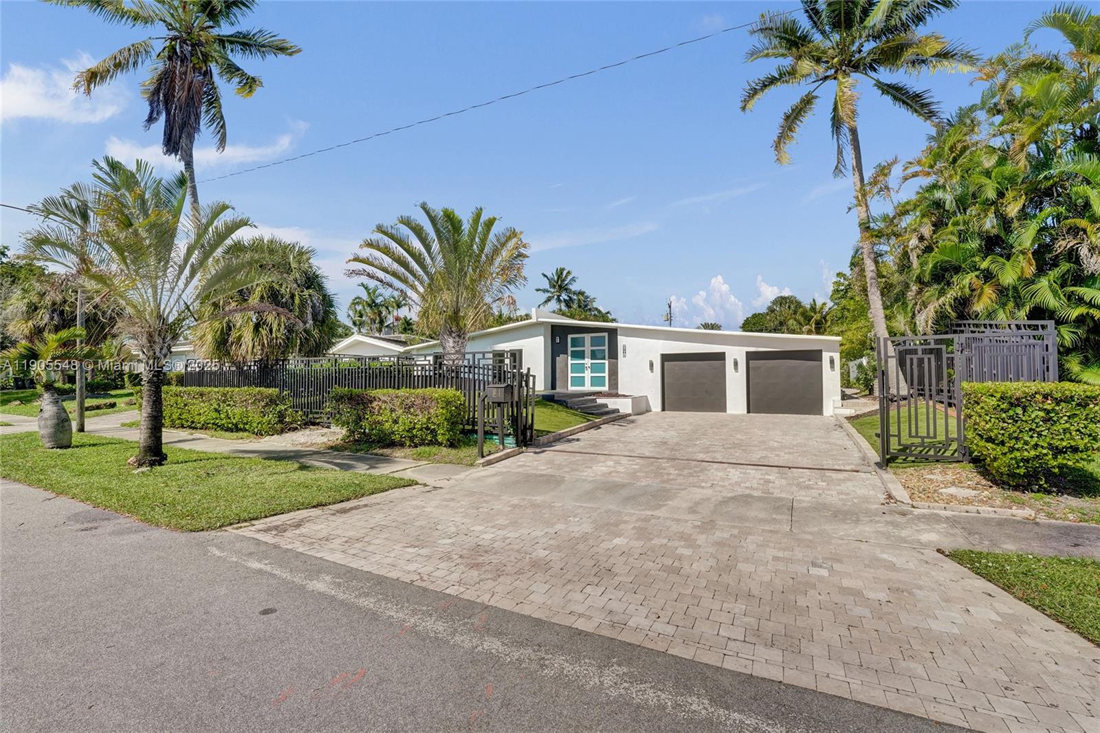 2201 SE 19th St Fort Lauderdale, FL 33316