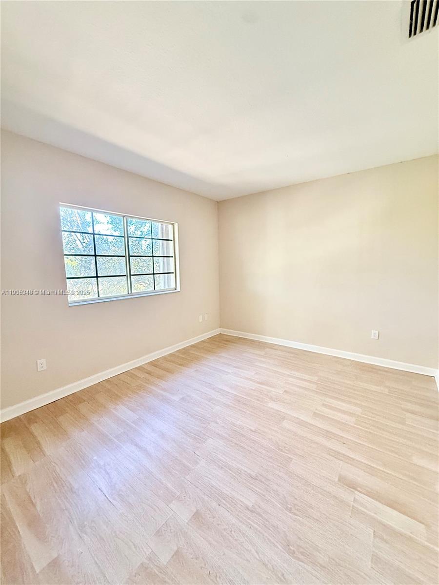 2665 NE 4th St #201 Homestead, FL 33033