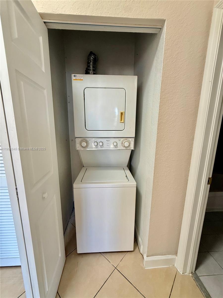 2665 NE 4th St #201 Homestead, FL 33033