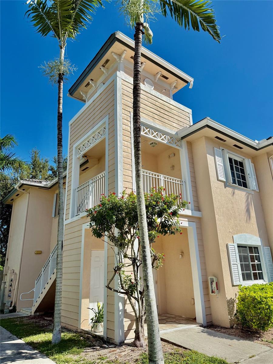 2665 NE 4th St #201 Homestead, FL 33033