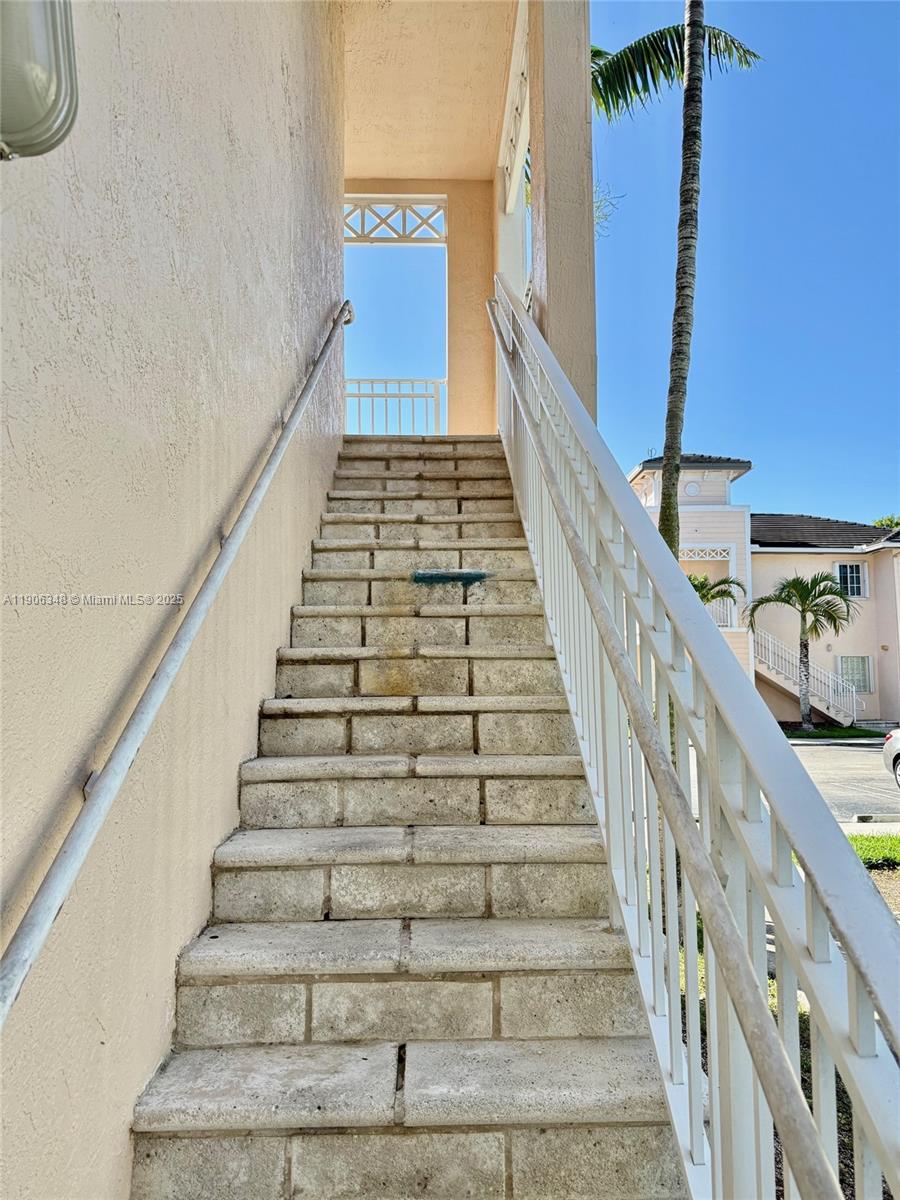 2665 NE 4th St #201 Homestead, FL 33033