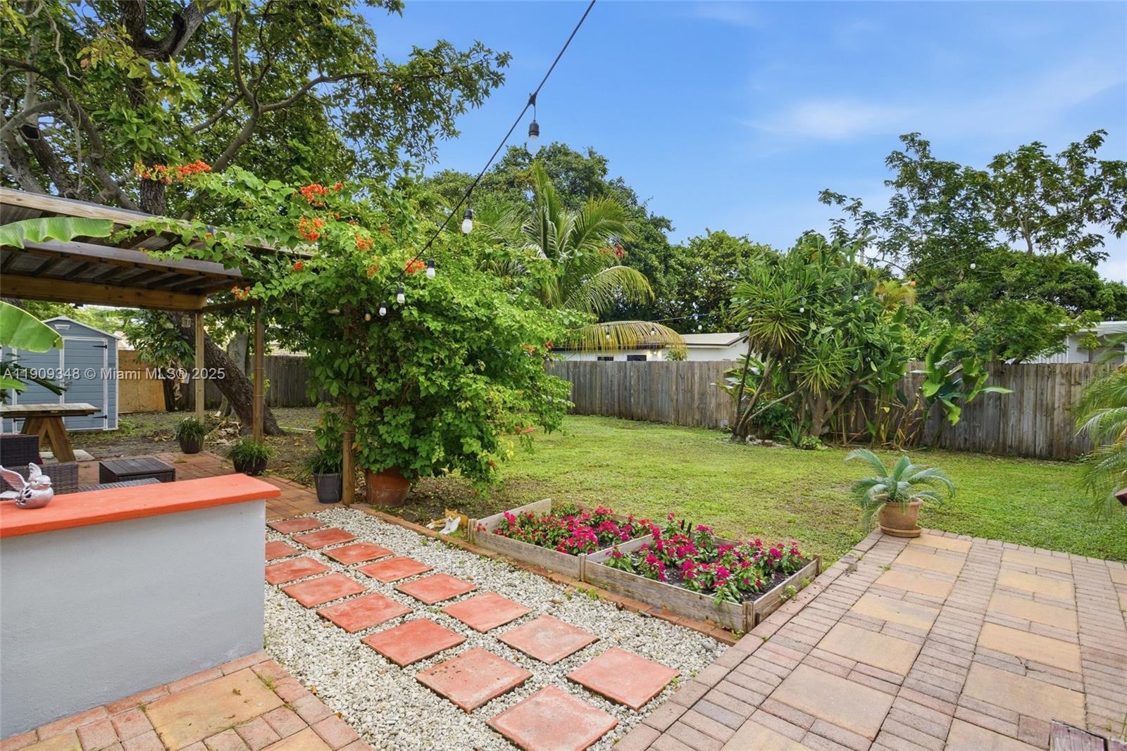 349 NW 46th St Miami, FL 33127