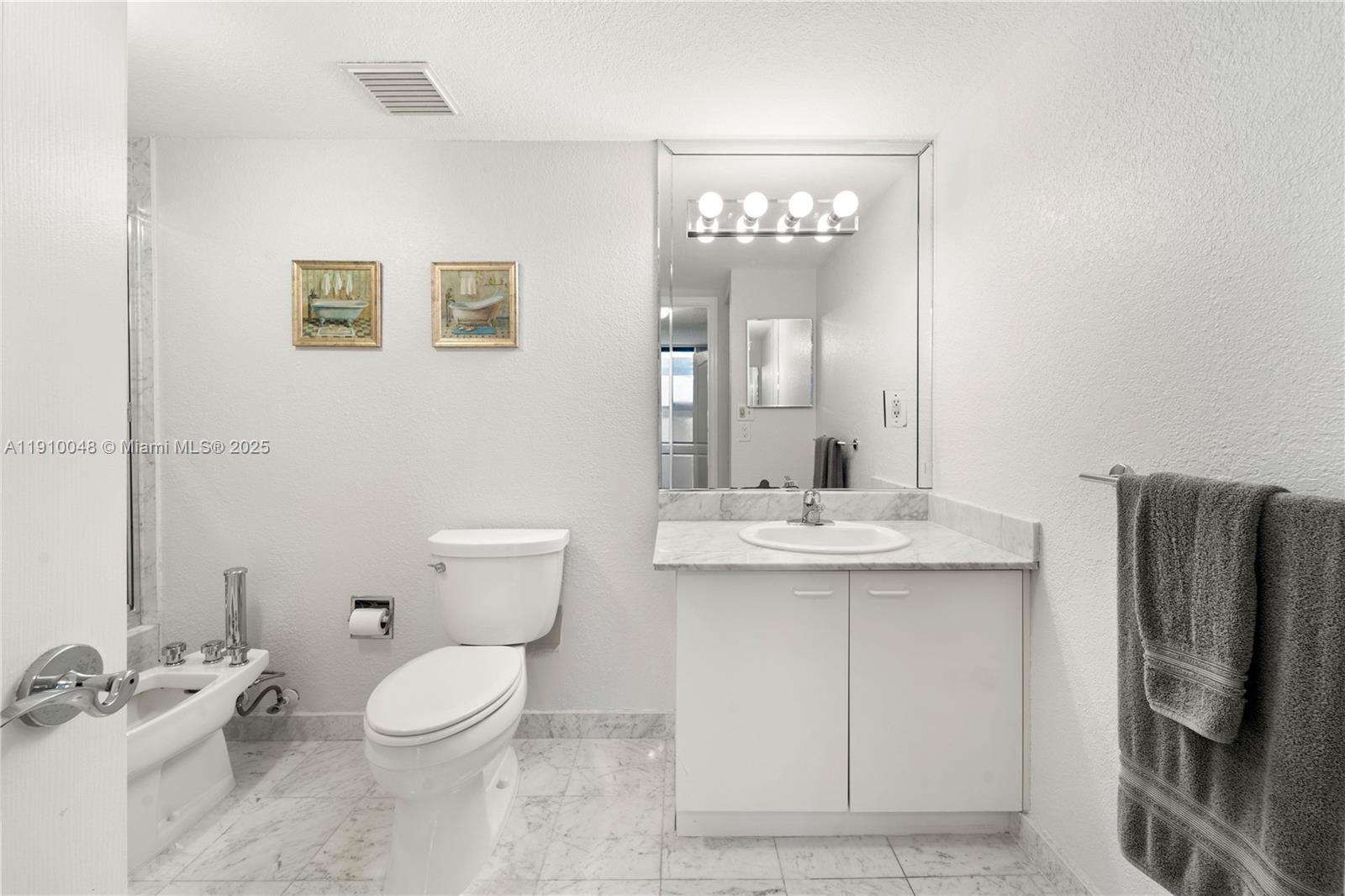 image The Waves Condo13