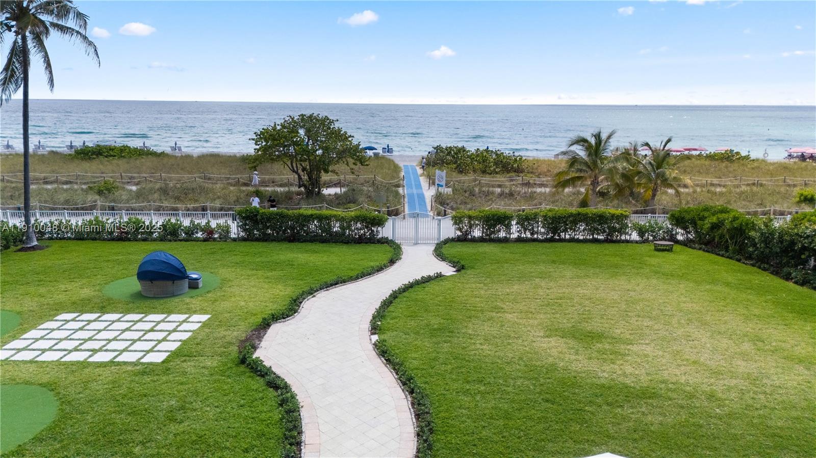 image The Waves Condo17