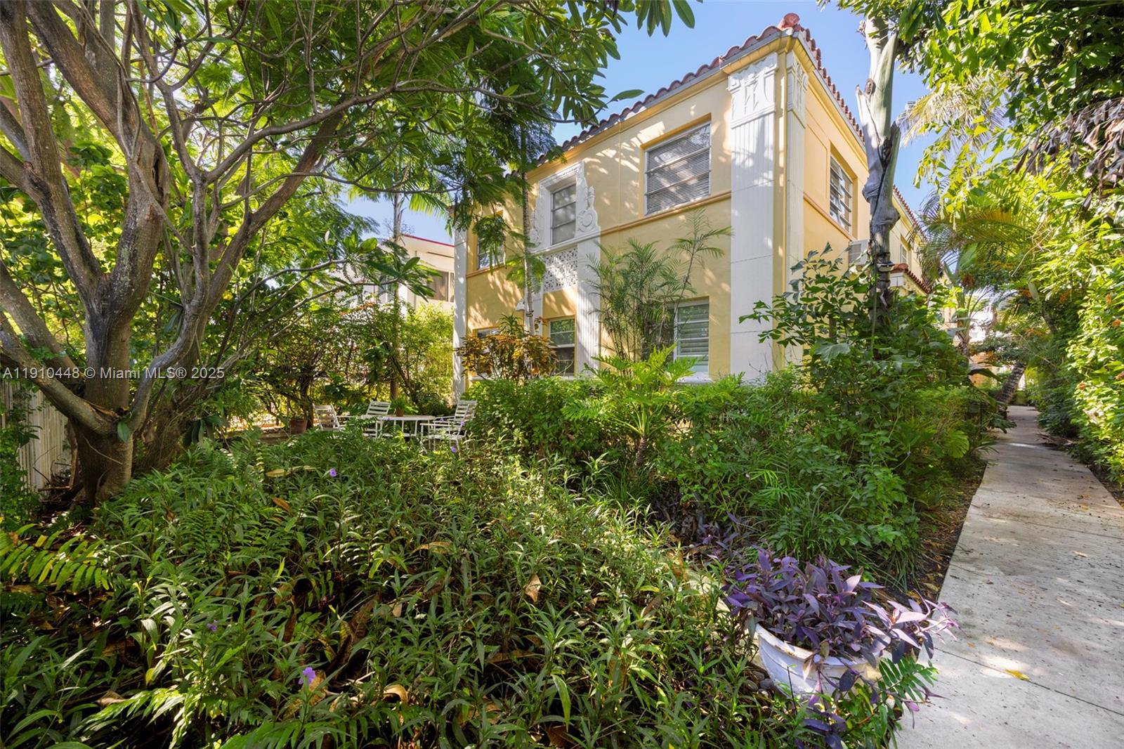 846 Jefferson Ave #7