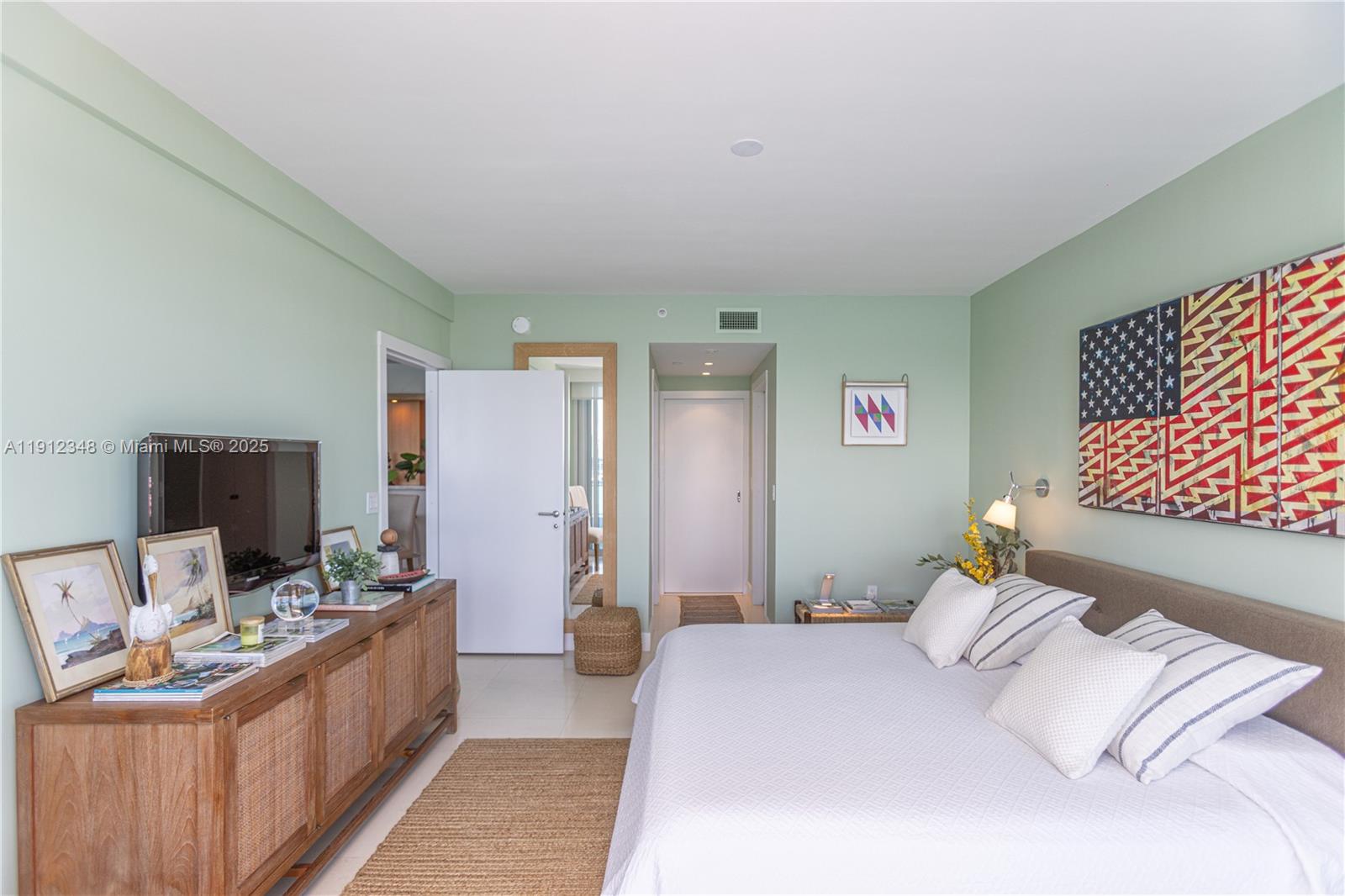 520 West Ave #1102 Miami Beach, FL 33139