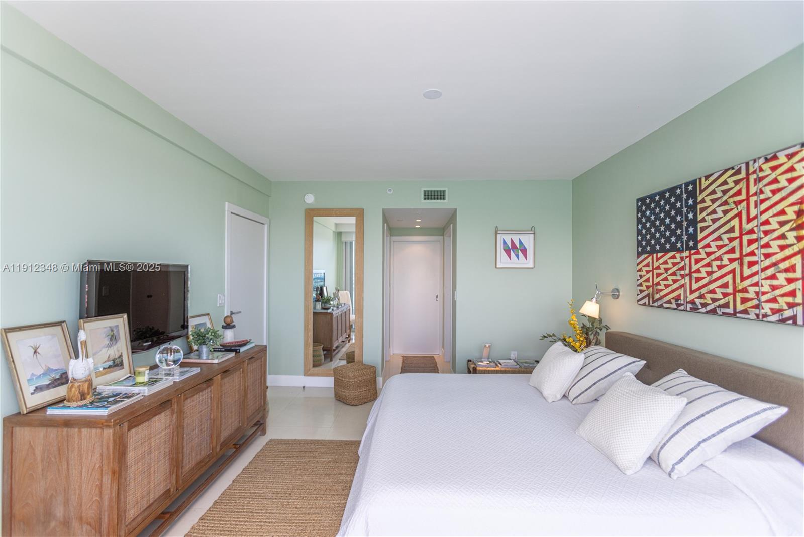 520 West Ave #1102 Miami Beach, FL 33139