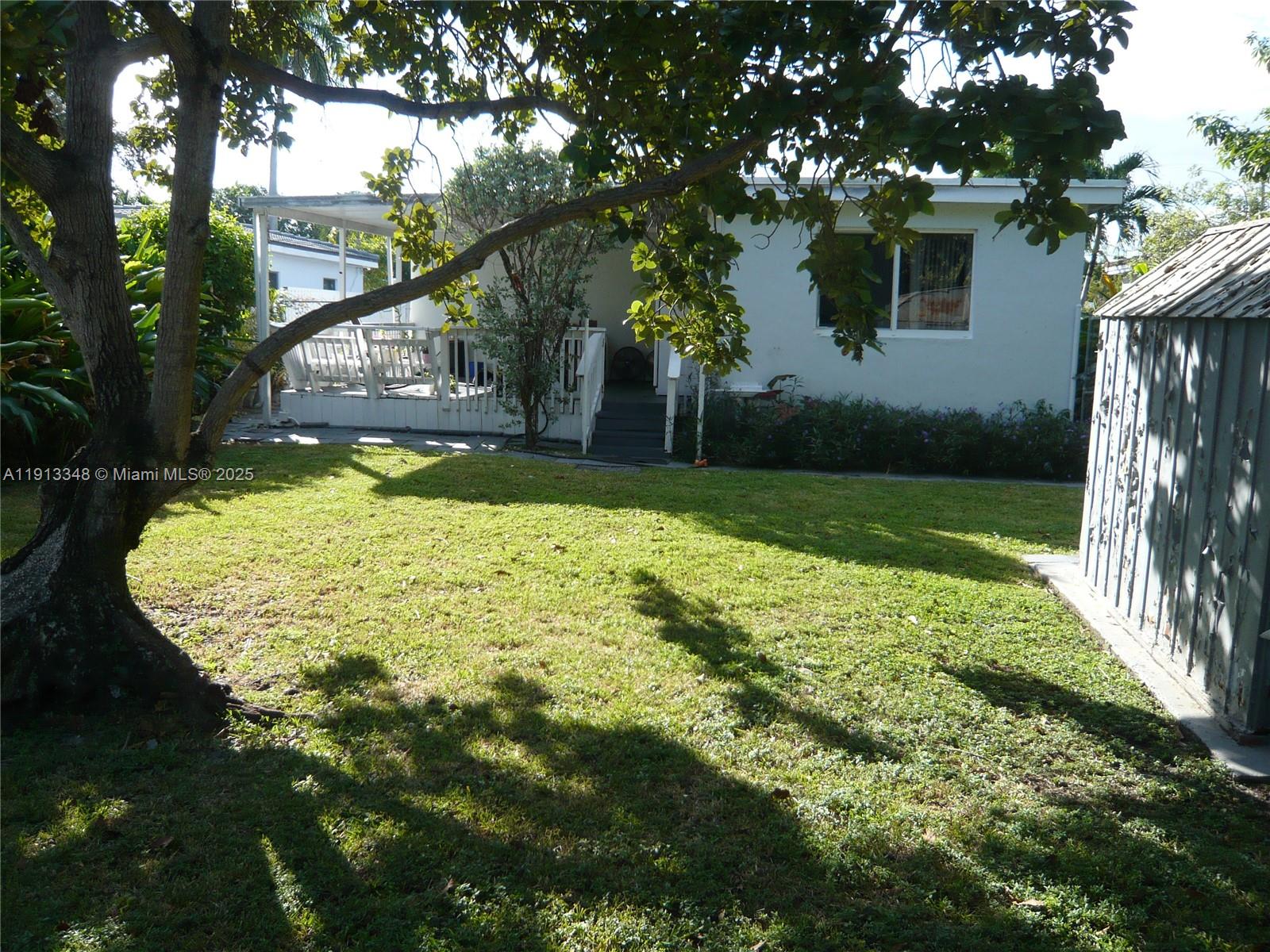 55 SW 62nd Ct Miami, FL 33144