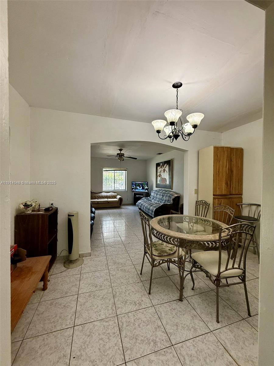 3000 NW 5th St Miami, FL 33125