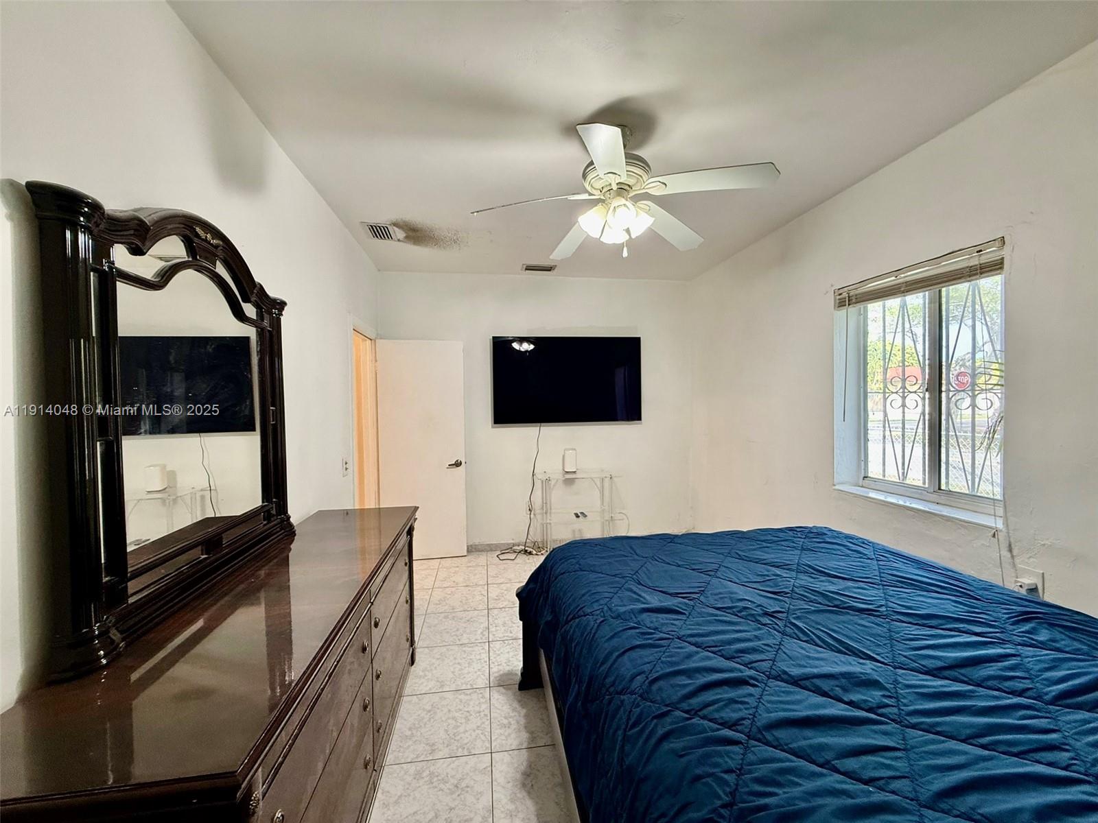 3000 NW 5th St Miami, FL 33125