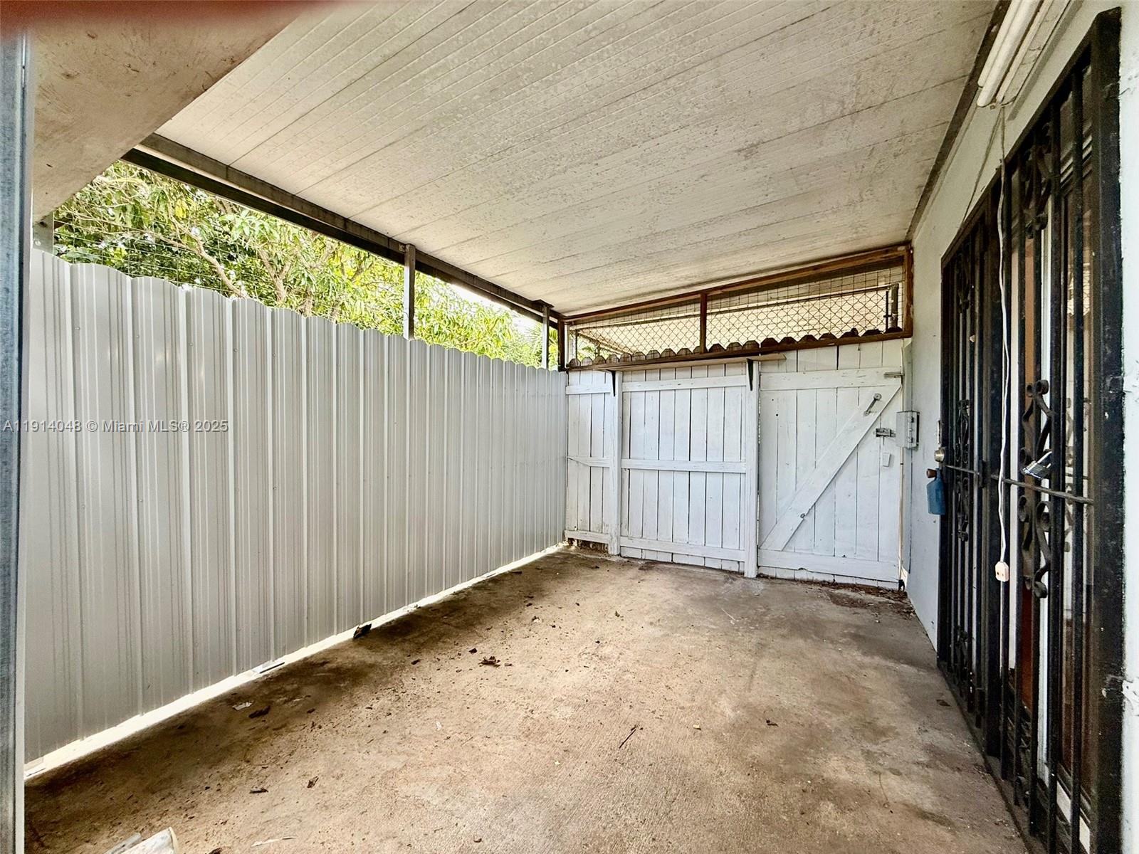 3000 NW 5th St Miami, FL 33125