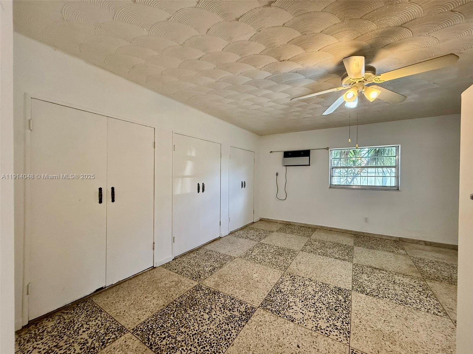 3000 NW 5th St Miami, FL 33125