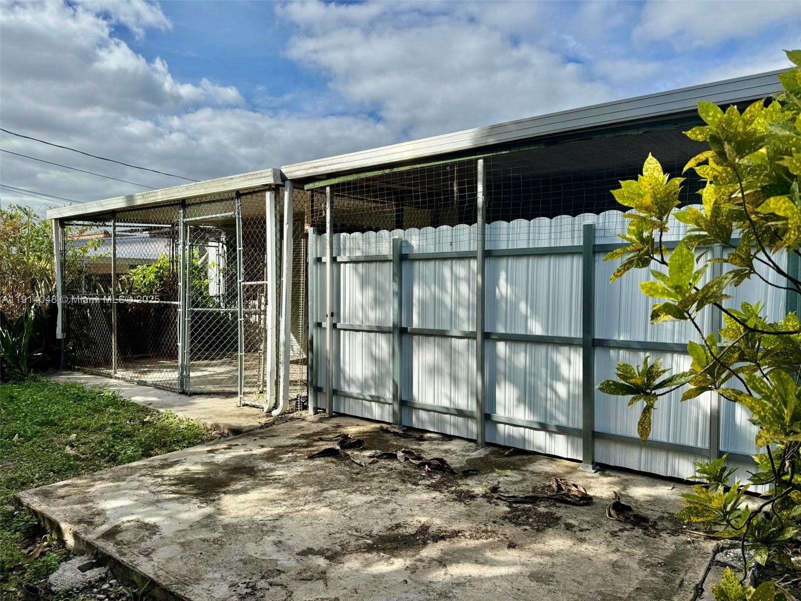 3000 NW 5th St Miami, FL 33125