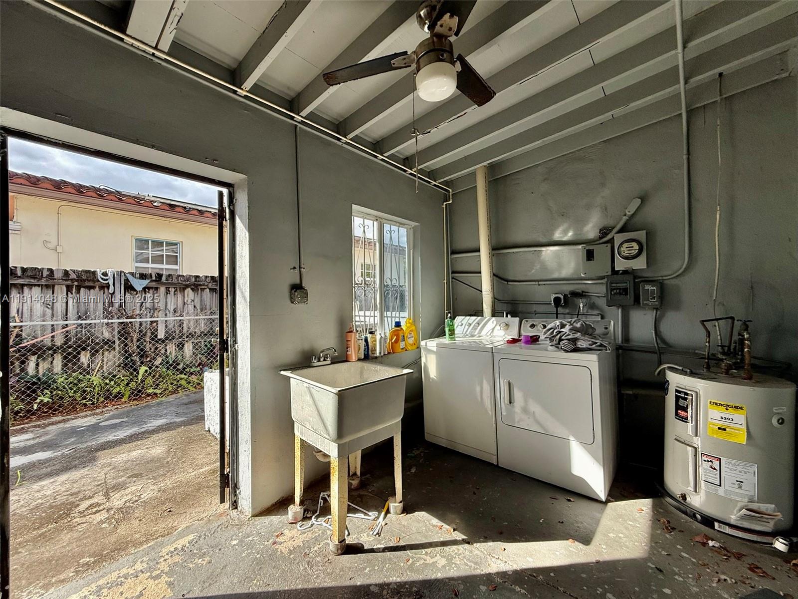 3000 NW 5th St Miami, FL 33125