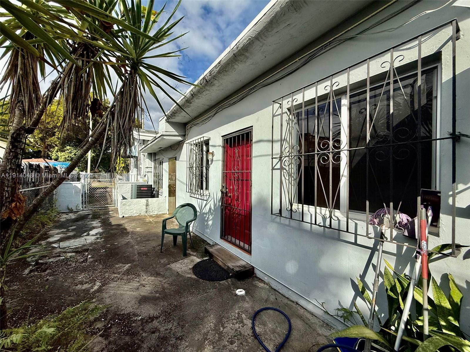 3000 NW 5th St Miami, FL 33125