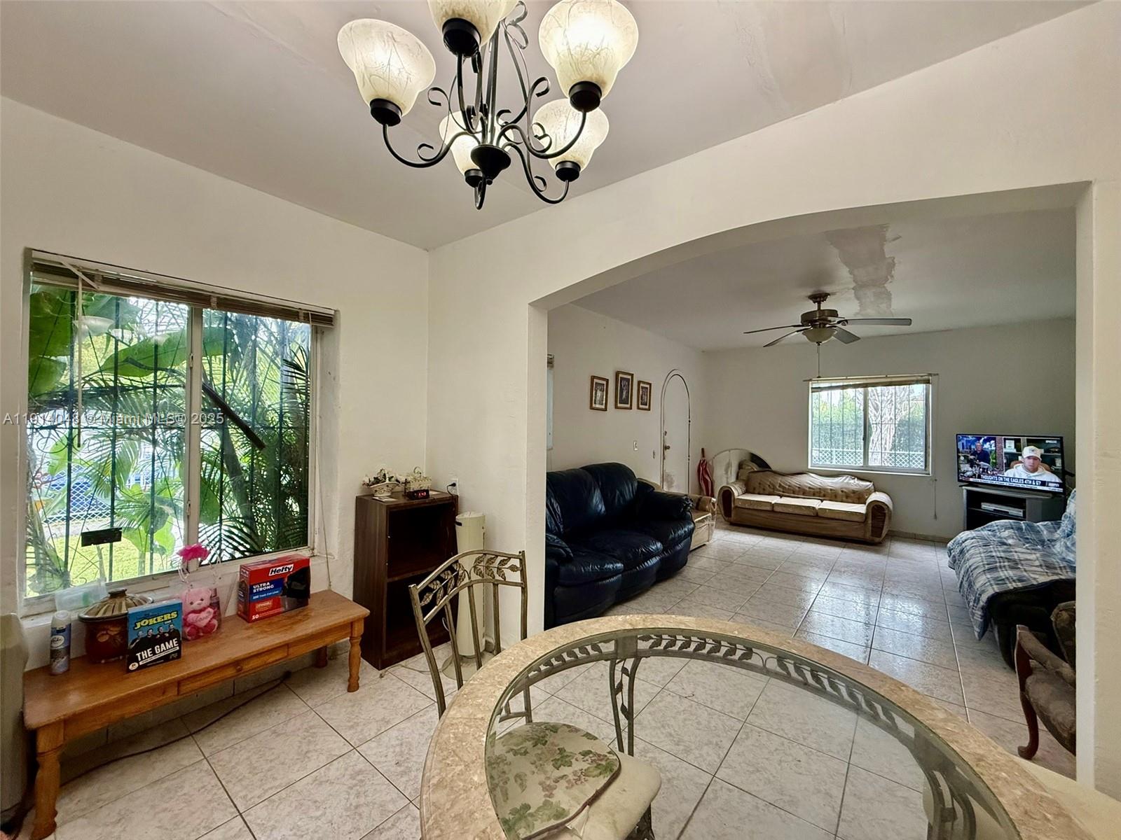 3000 NW 5th St Miami, FL 33125