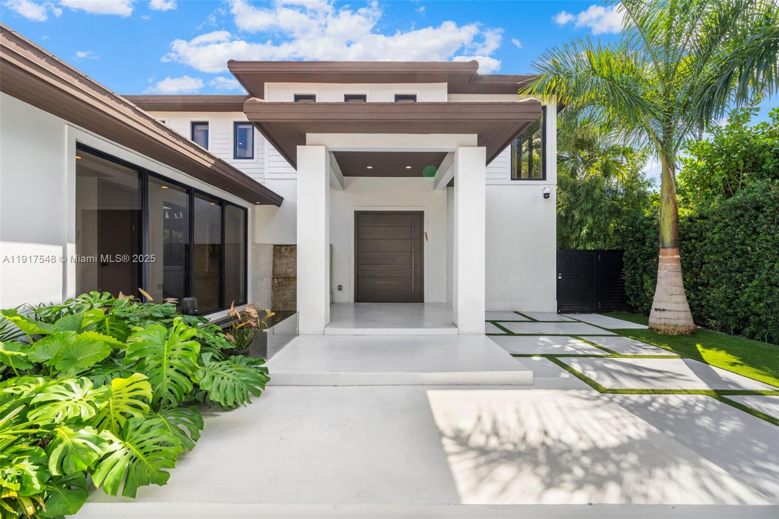 710 S Shore Dr Miami Beach, FL 33141