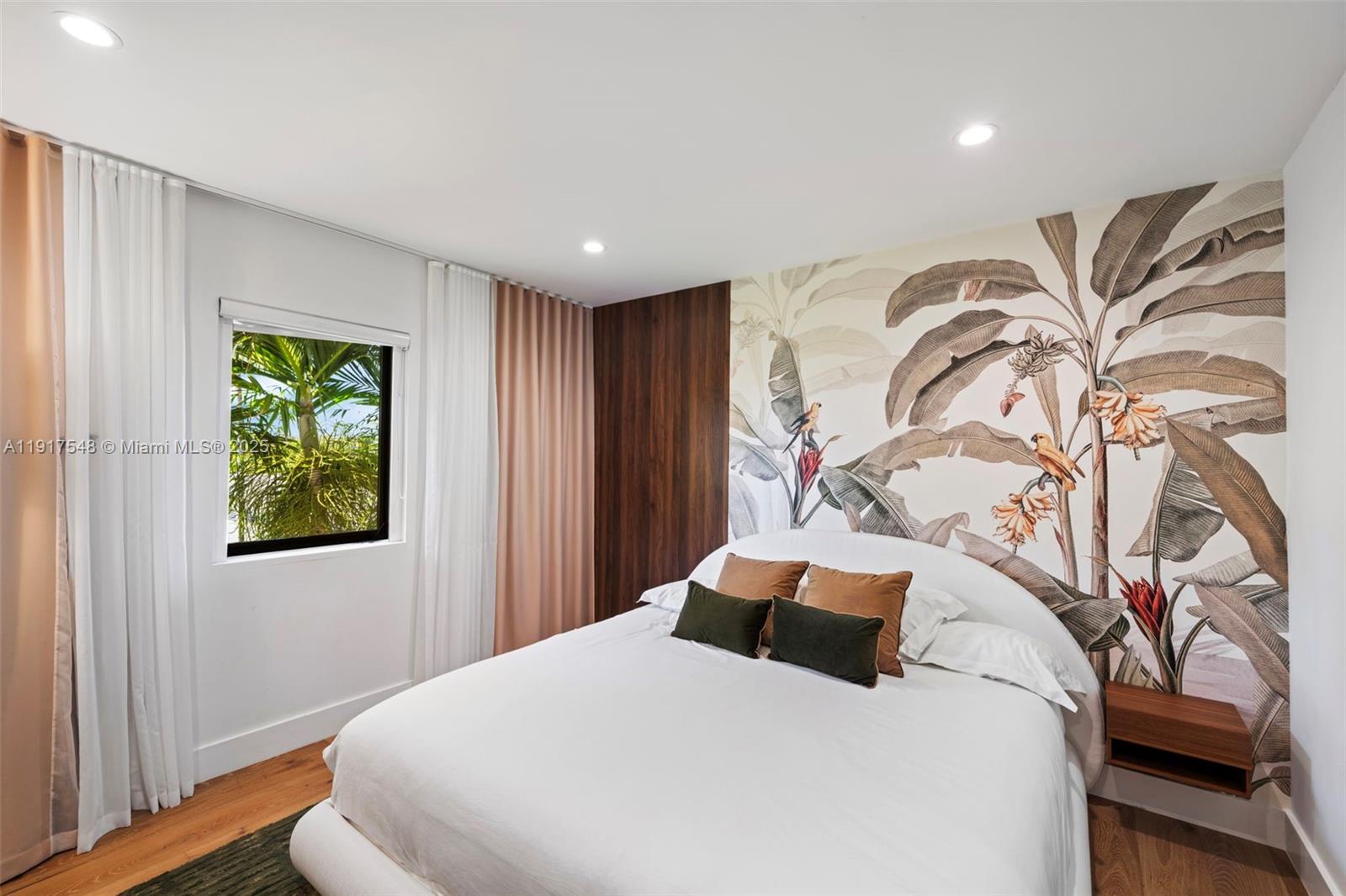 710 S Shore Dr Miami Beach, FL 33141