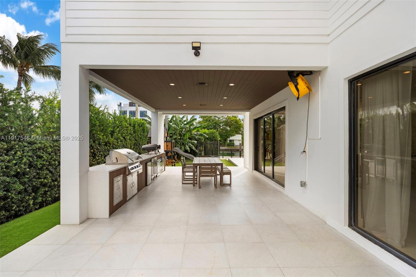 710 S Shore Dr Miami Beach, FL 33141