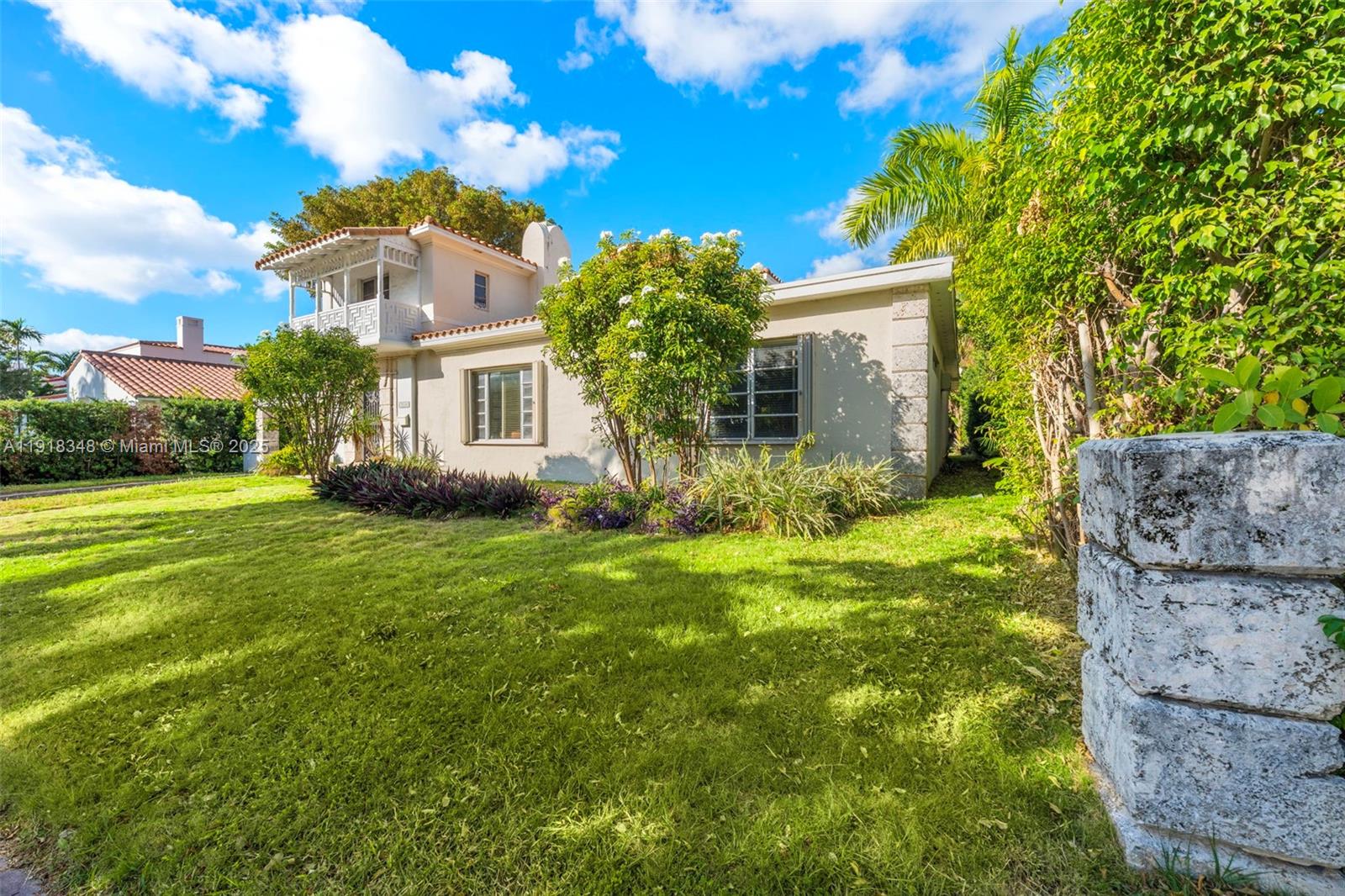 3586 Flamingo Dr Miami Beach, FL 33140