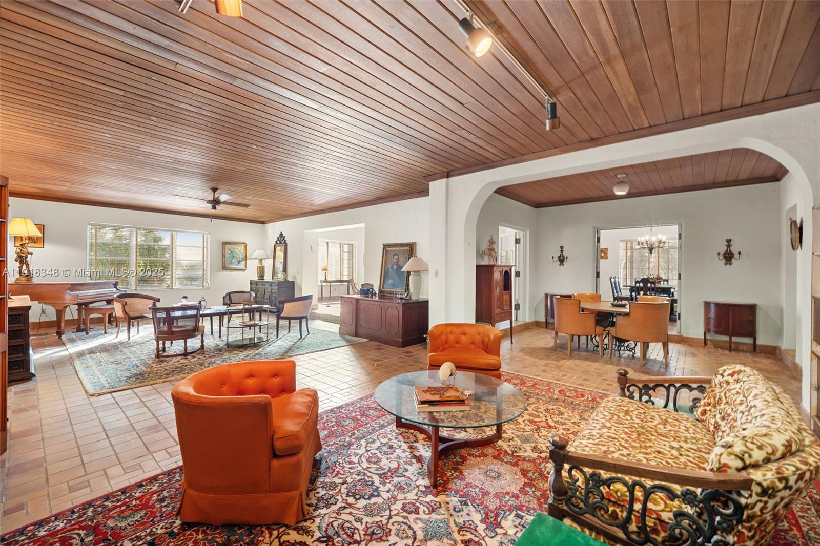 3586 Flamingo Dr Miami Beach, FL 33140